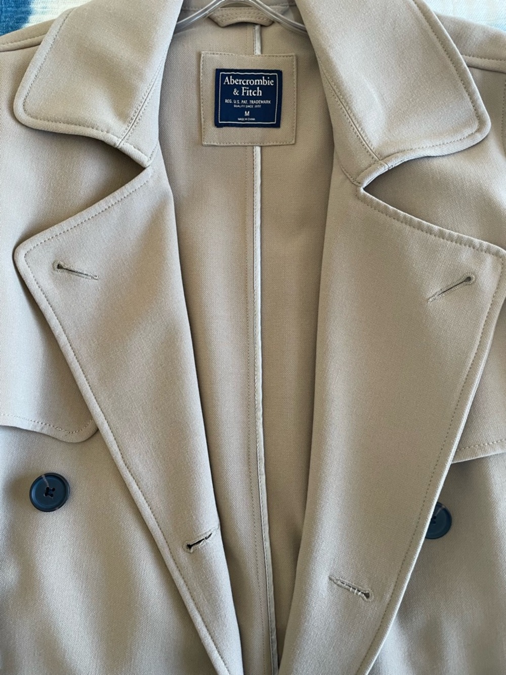 Abercrombie & Fitch Drapey Trench Coat in Khaki - Picture 9 of 16